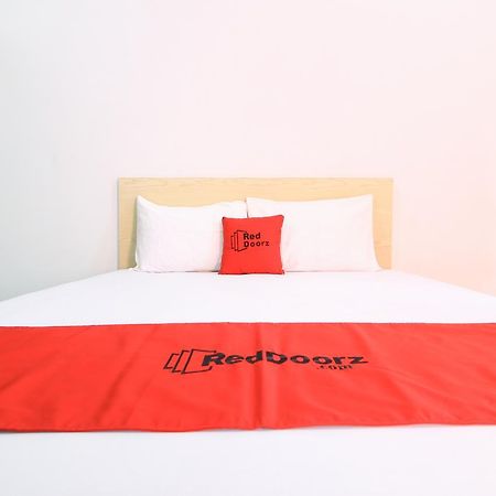 Reddoorz Plus Near Lippo Plaza Jogjakarta Yogyakarta Esterno foto