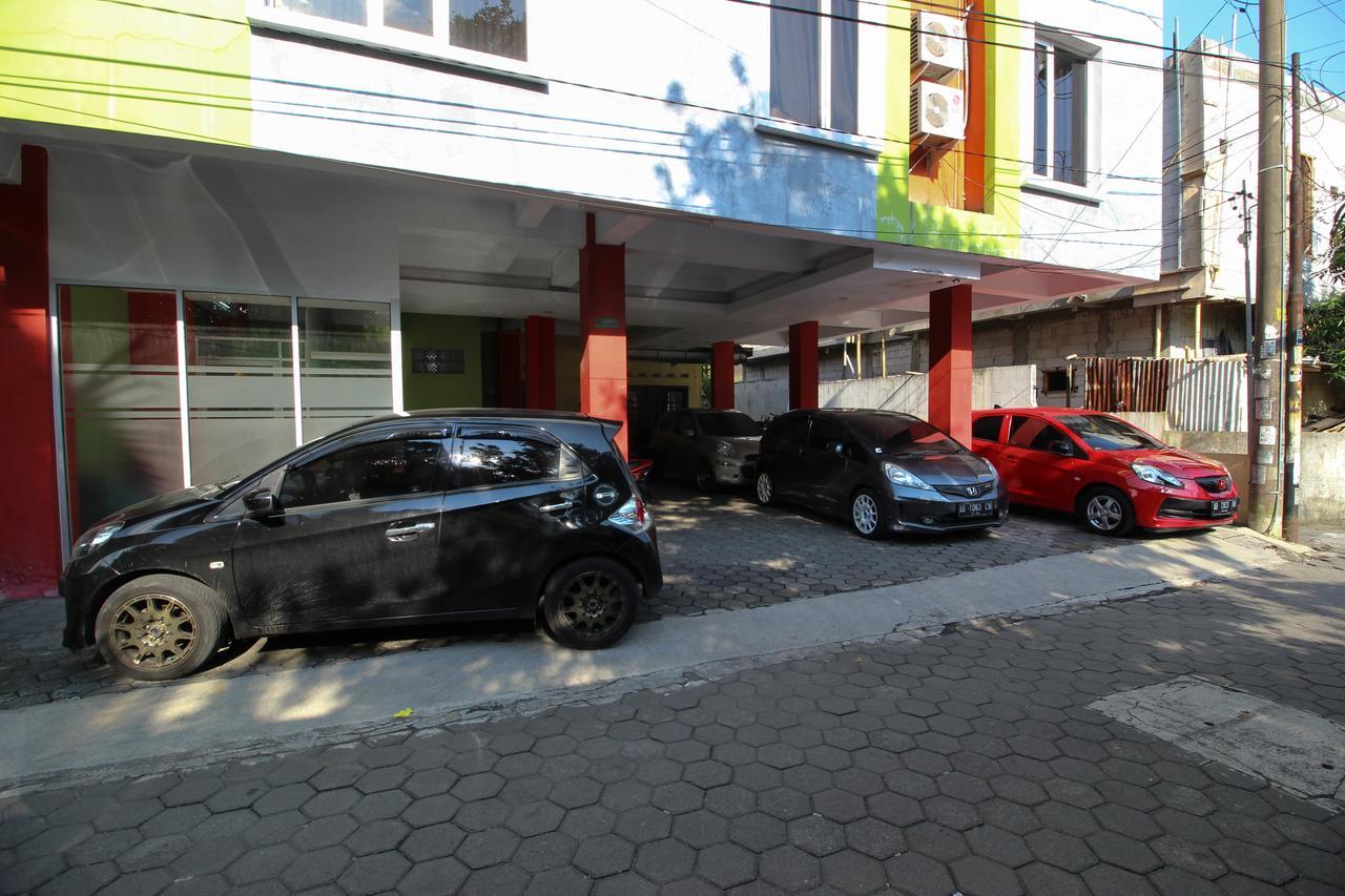Reddoorz Plus Near Lippo Plaza Jogjakarta Yogyakarta Esterno foto